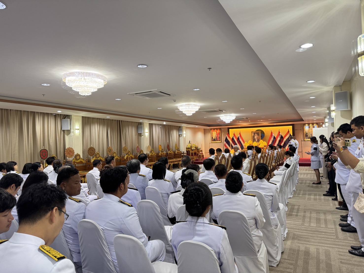 title - วันที่ 9 มิถุนายน 2569 เวลา 07.30 น. นายวิทูล ประดิษฐบุญ ปฏิรูปที่ดินจังหวัดปราจีนบุรี  มอบหมายให้ ข้าราชการ และเจ้าหน้าที่ ส.ป.ก.ปราจีนบุรี เข้าร่วมพิธีเนื่องในวันสวรรคต พระบาทสมเด็จพระปรเมนทรมหาอานันทมหิดลพระอัฐมรามาธิบดินทร